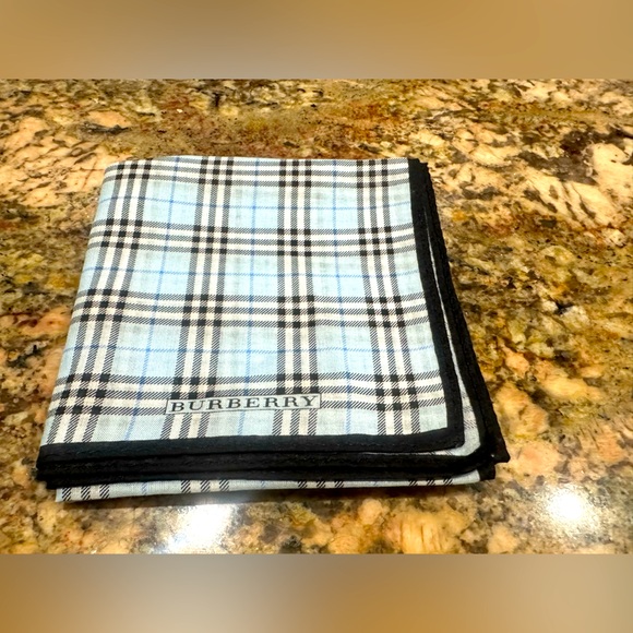 Burberry Black and White Novacheck Handkerchief/PocketSquare - Picture 1 of 5
